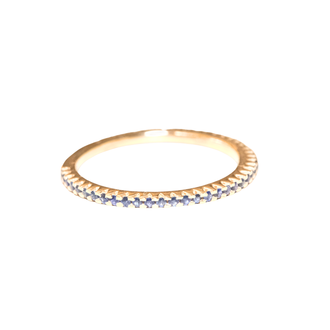 Anillo Oro Amarillo Cintillo Piedras 18Kt.