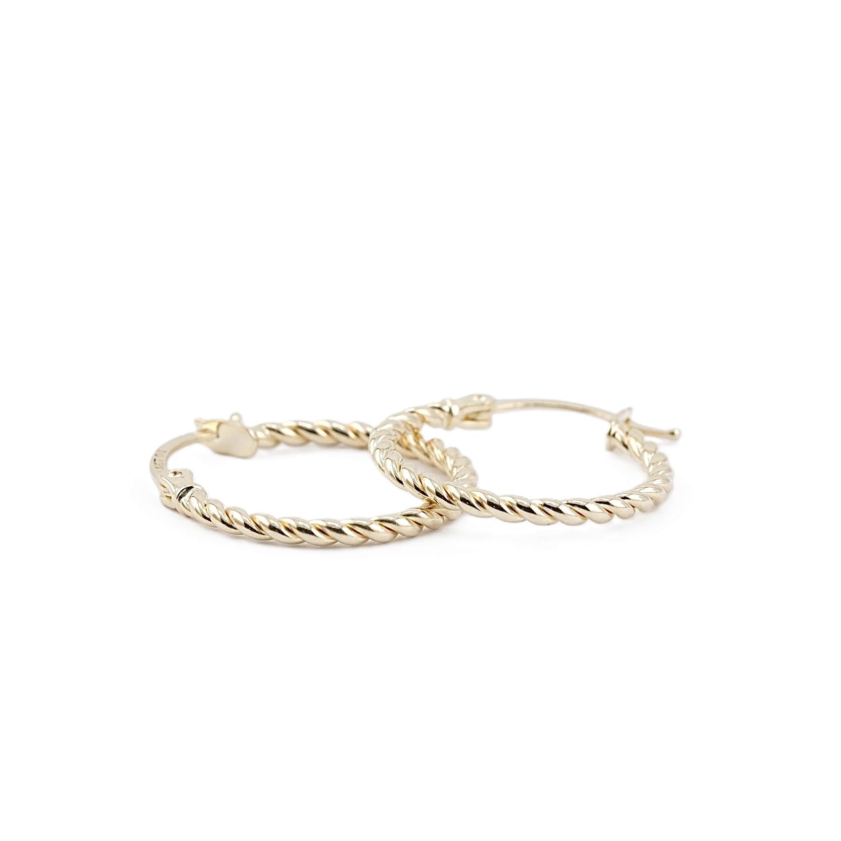 Aros Argollas de Oro Amarillo Estriadas 14Kt.