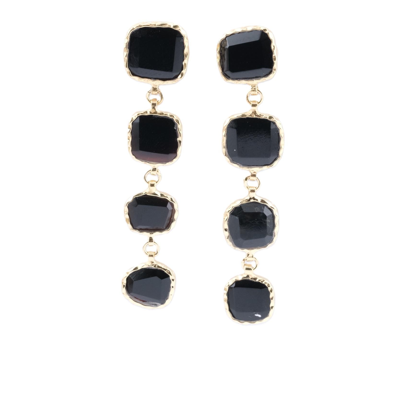 Aros Largos de Plata Bañada y Onix Negro Cuadrados.