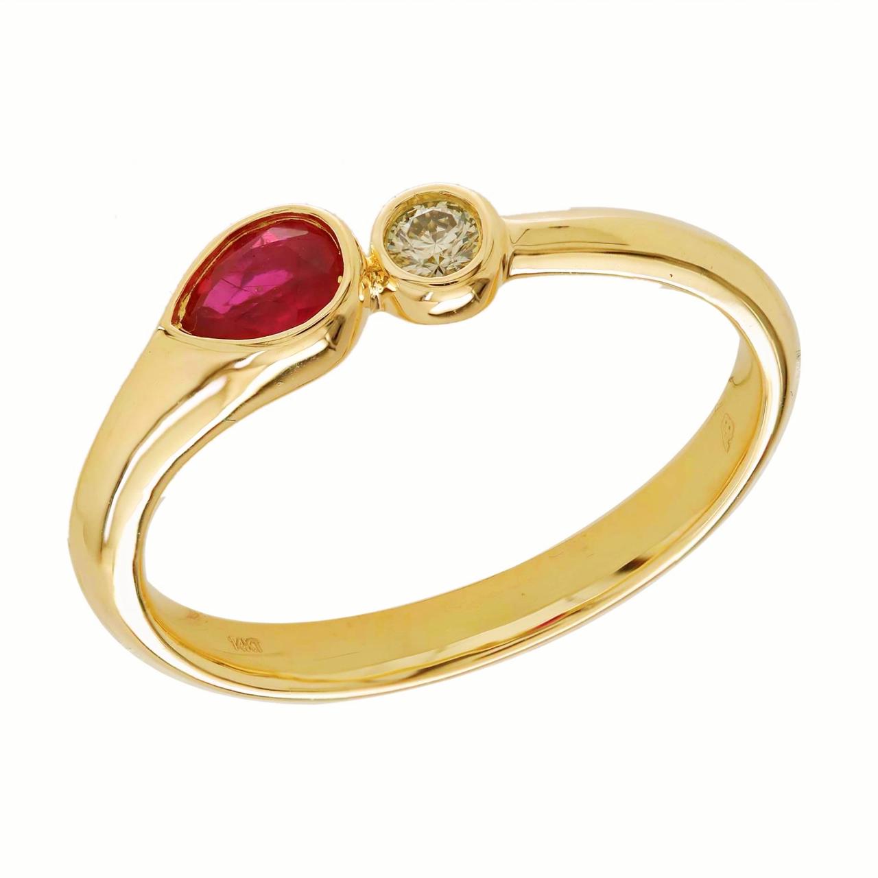 Anillo Oro Amarillo, Brillante y Rubí 14Kt.