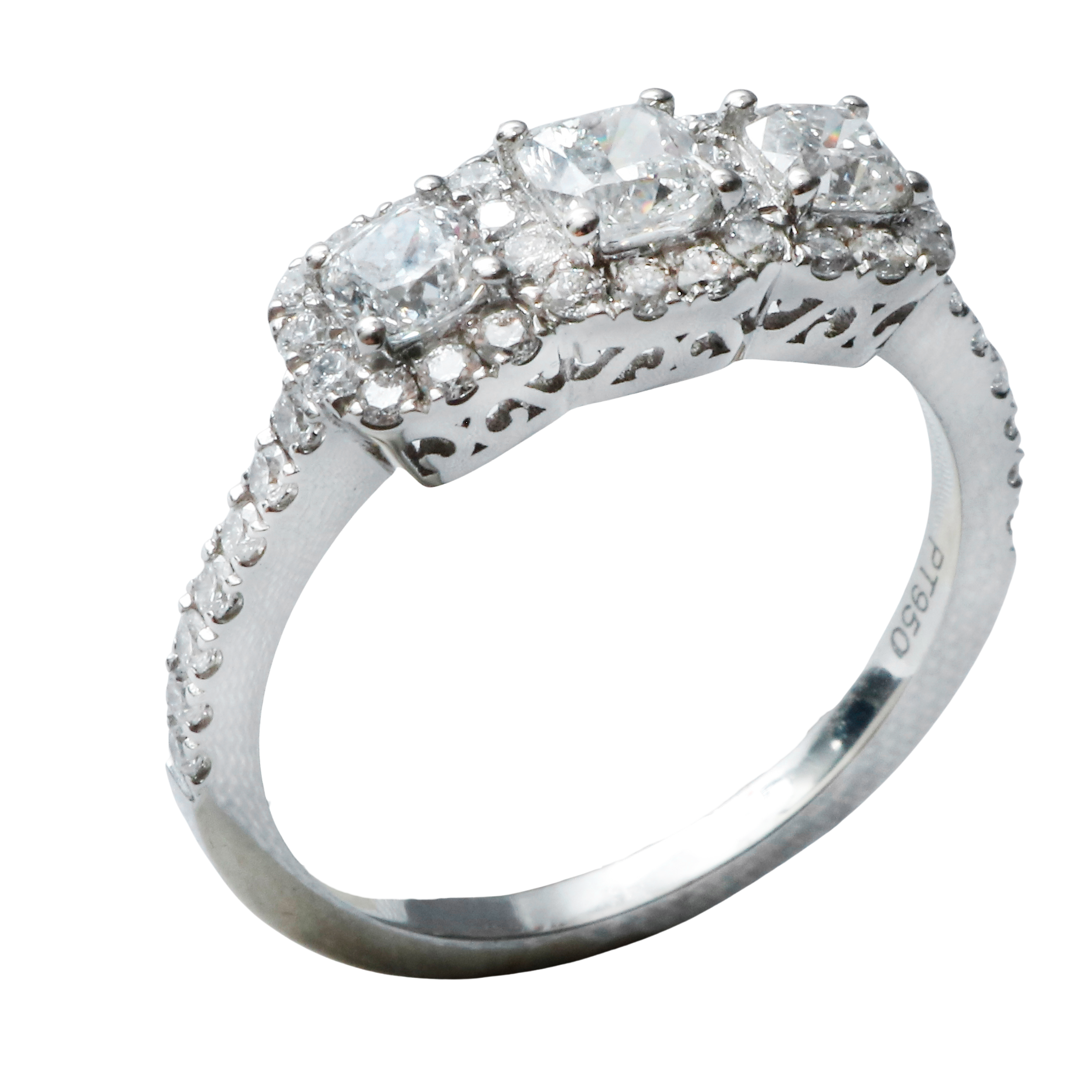 Anillo Platino Brillantes Cushion.