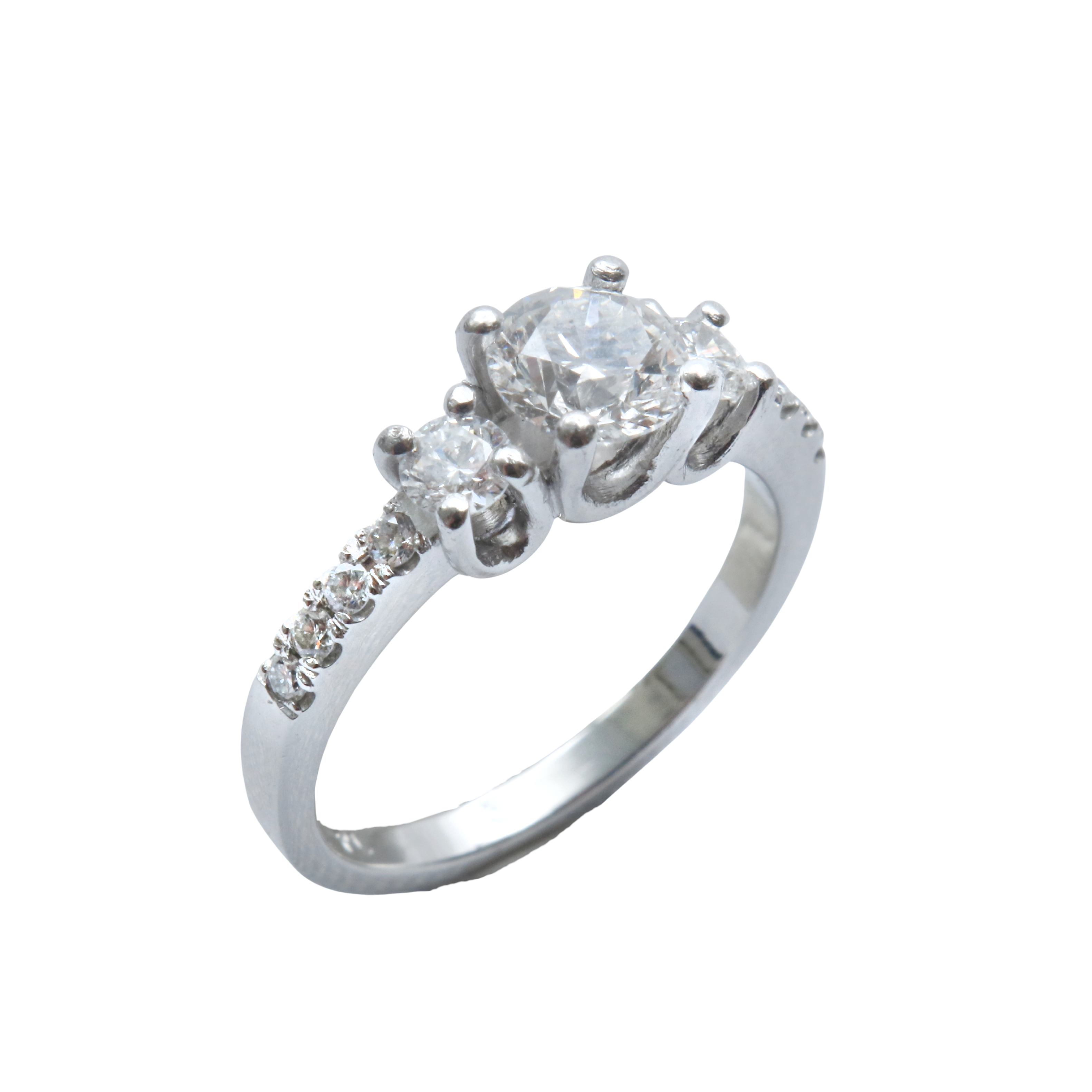 Anillo Platino Tricillo de Brillantes y Pavé.